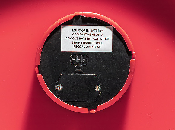 Duncan—Throw & Tell—Red—Bottom—Battery Compartment