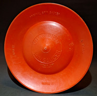 Gemloid Corp—Champion Spin Saucer—Red