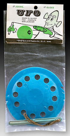C & W Plastics—UFO—Blue—Package Front