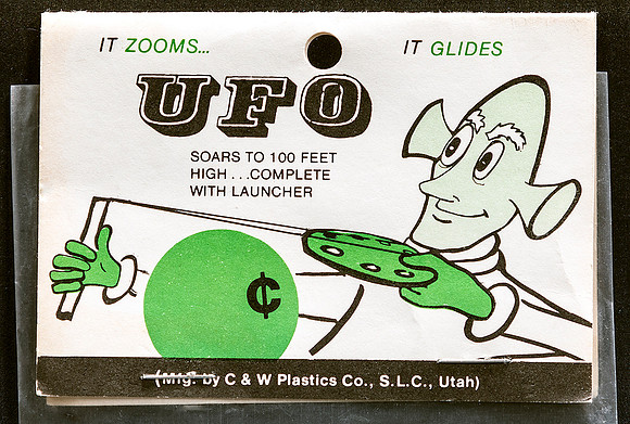 C & W Plastics—UFO—Blue—Package Header