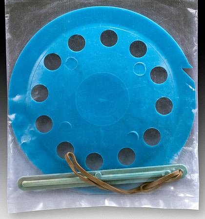 C & W Plastics—UFO—Blue—Top with Launcher