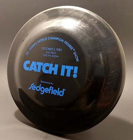 Dr. Johns World Champion Frisbee Show—Humphrey Flyer—Black—Blue