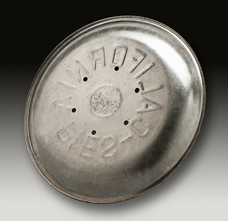 Pie Tin—California Pies—Large Sunken Letters, Round Shoulder—Bottom