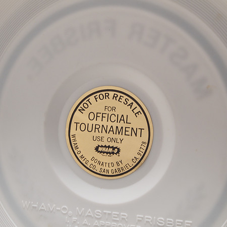 Master—White—Gold, Black—Label—Bottom close up