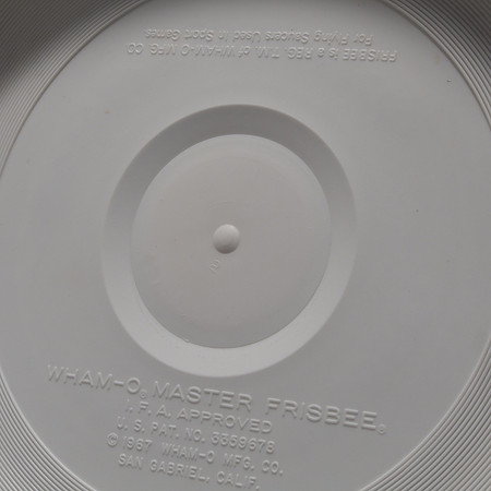 Master—White—Gold only—Label—Bottom Script