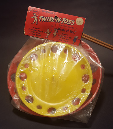 Empire Plastics—TWIRL-N-TOSS—Two Plate Set—Detail—Top & Header