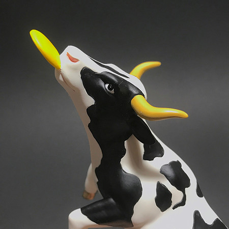 "Daisy's Dream"—Cow Parade—Close-up
