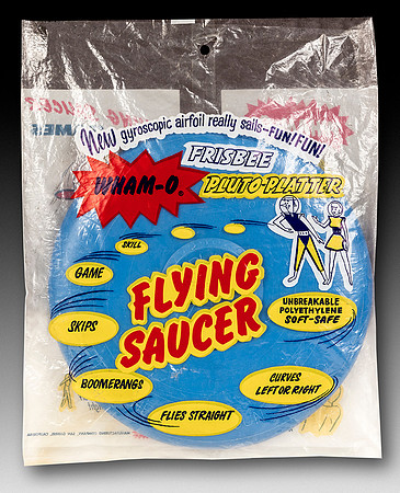 WPP1—Bag: FRISBEE on White Bar